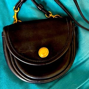 Vintage Coach Black Leather Turnlock Crossbody/Mini Belt Bag 9826